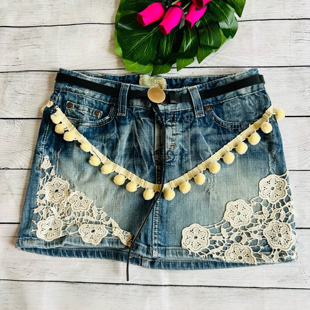 BKE Women’s Upcycled Lace Pom Pom Belted Mini Denim Skirt Size 26
